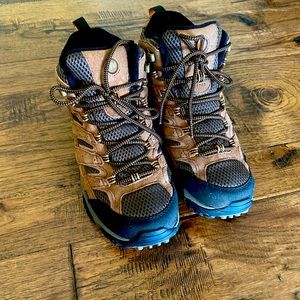Merrell Men’s Hiking Boots Size 9 M Moab 2 Mid GTX WP Earth J06051W